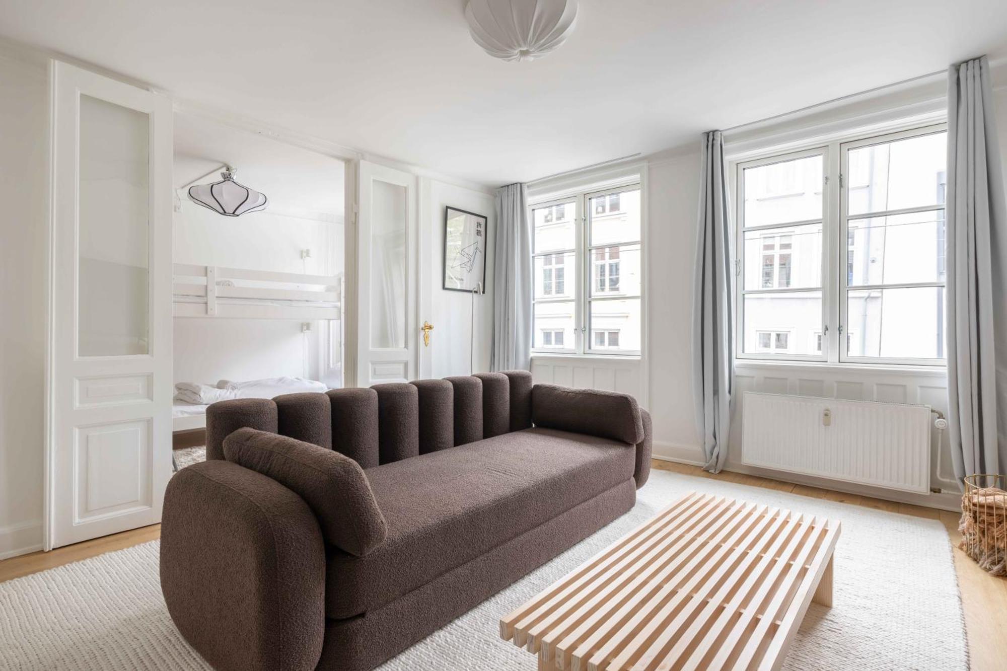 Stylish On Lively Street In Downtown Apartamento *
