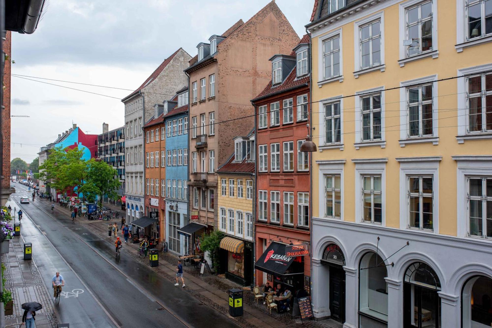 Stylish On Lively Street In Downtown Copenhague